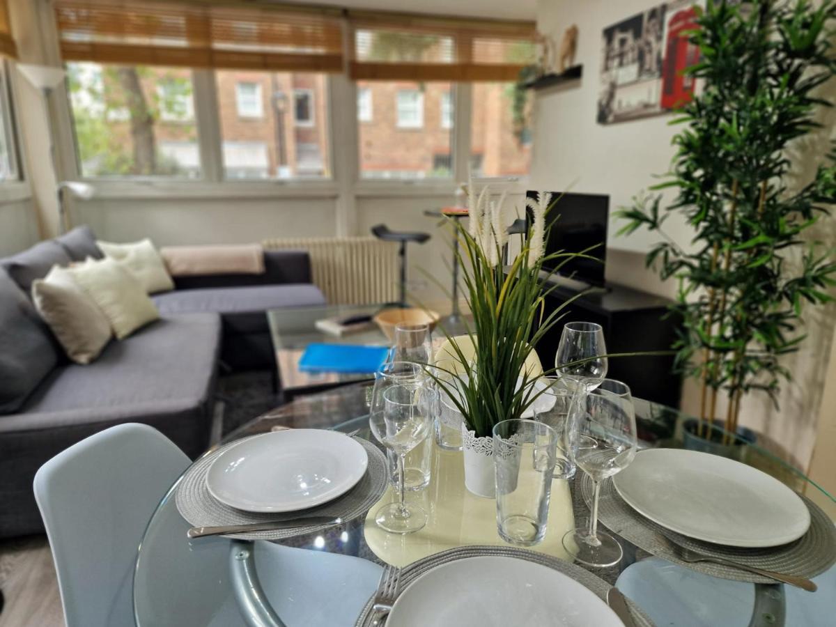 2 Bedrooms Flat In Great Location! London Exterior photo