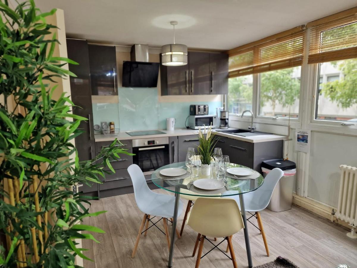 2 Bedrooms Flat In Great Location! London Exterior photo